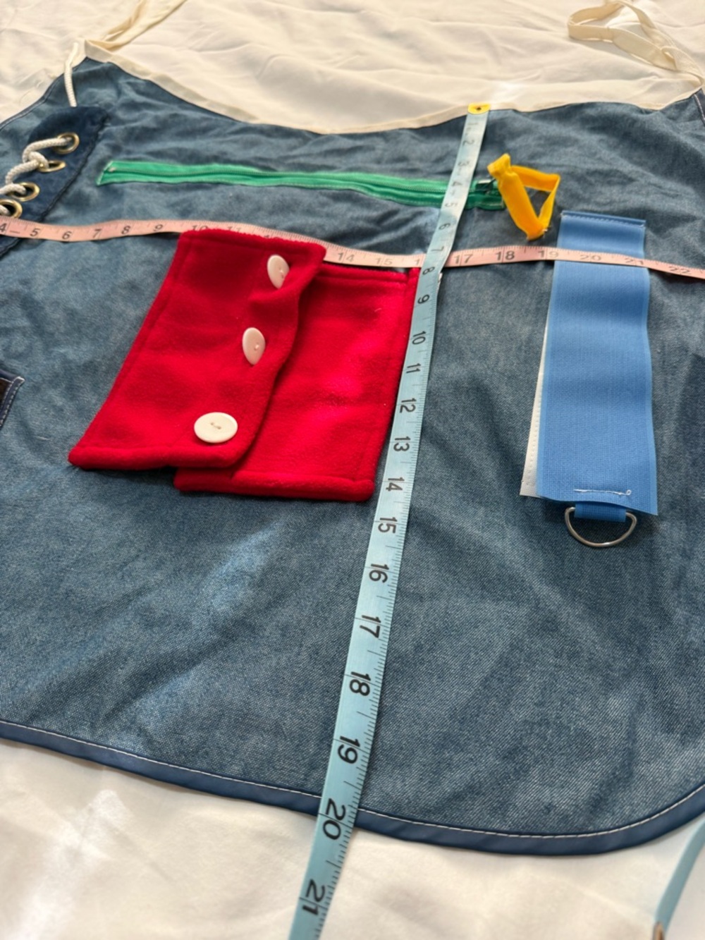 Activity Apron - Picture 9 of 11